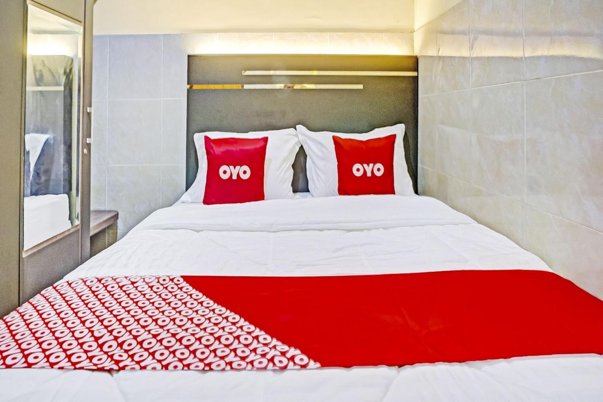 Oyo Life 90737 Losmen Aini Syariah บาตู ภายนอก รูปภาพ