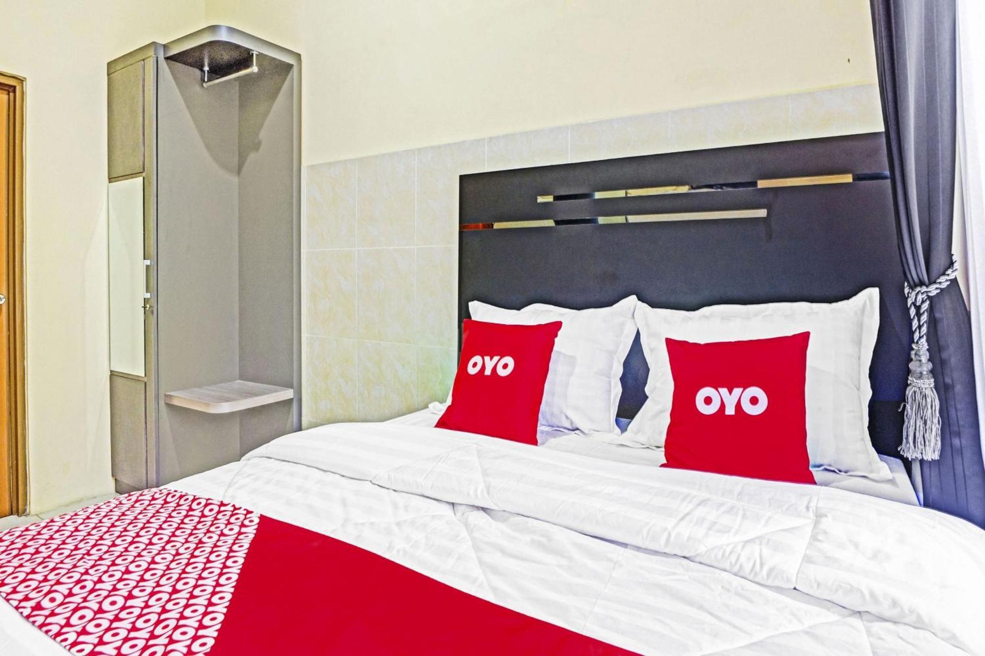 Oyo Life 90737 Losmen Aini Syariah บาตู ภายนอก รูปภาพ